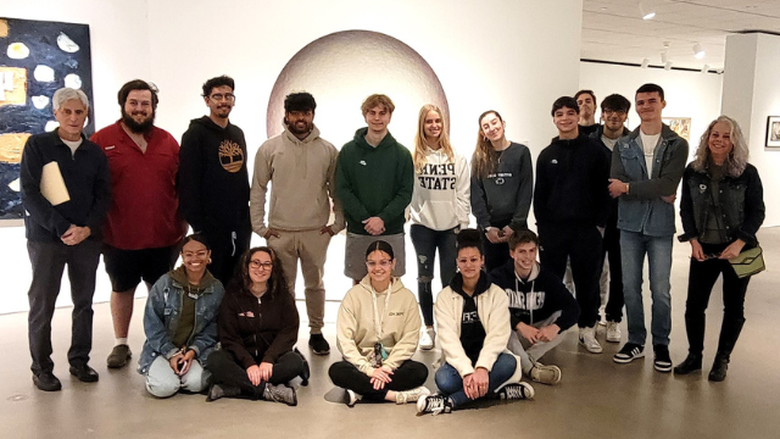 PSU-LV数学系学生参观当地艺术博物馆 